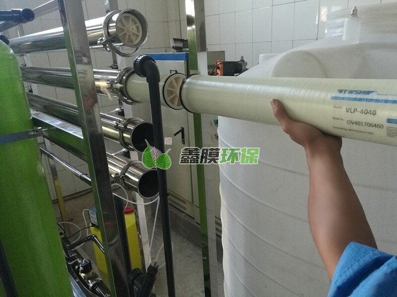 反滲透設(shè)備膜怎么安裝？